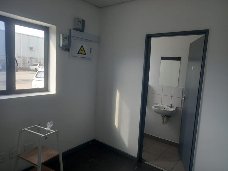 To Let commercial Property for Rent in North End Eastern Cape